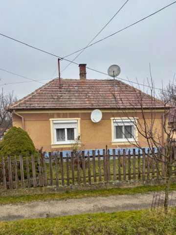 Eladó családi ház, Vashosszúfalun 21.5 M Ft, 2 szobás