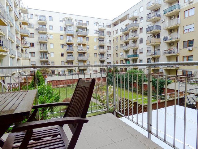 Eladó téglalakás, Budapesten, VIII. kerületben 73 M Ft, 2 szobás