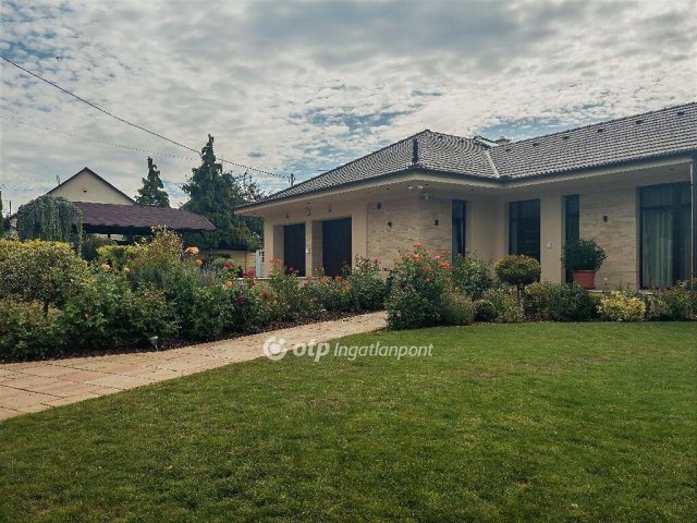 Eladó családi ház, Gyömrőn 368 M Ft, 4 szobás