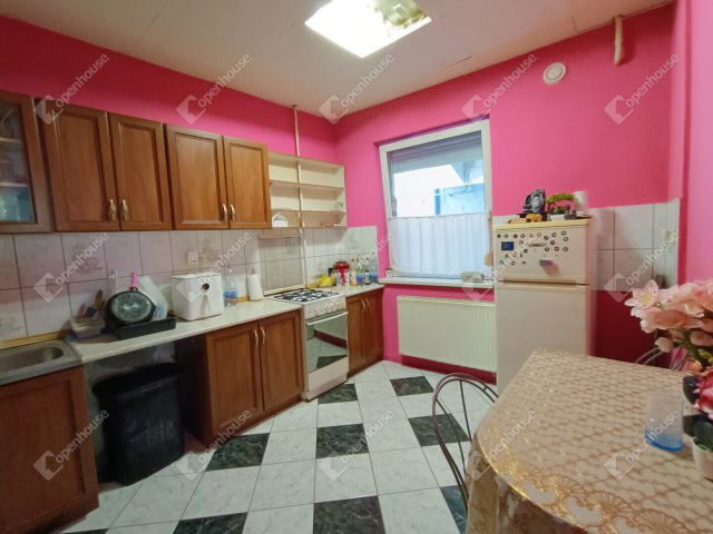 Eladó sorház, Sopronban 38.9 M Ft, 1 szobás