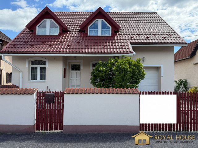 Kiadó családi ház, albérlet, Miskolcon, Cserhát utcában