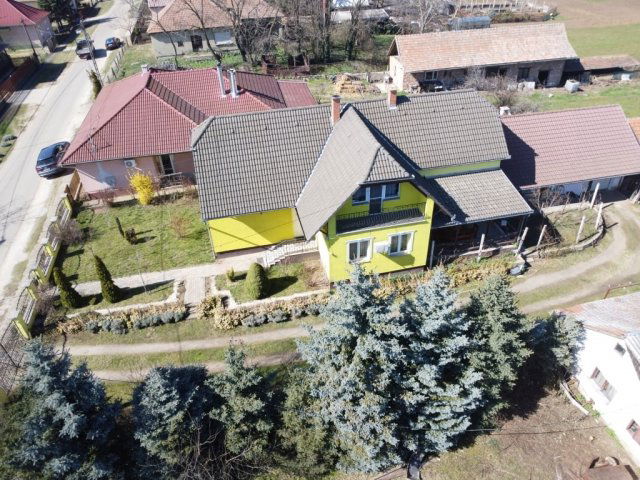 Eladó családi ház, Hevesen 65.5 M Ft, 6 szobás