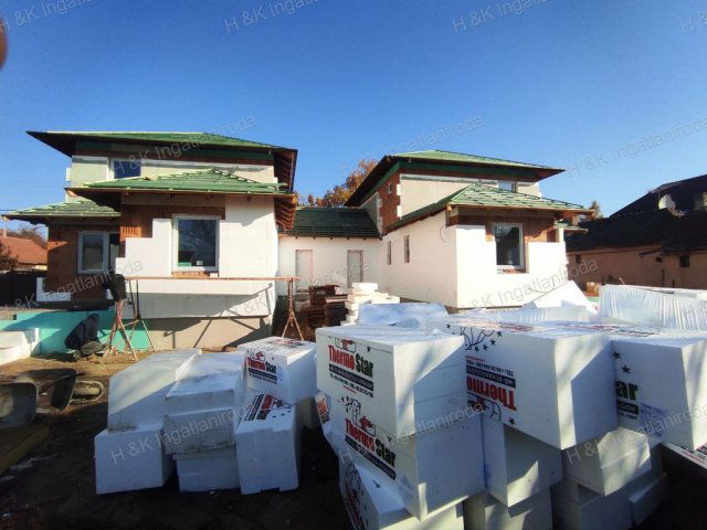 Eladó ikerház, Őrbottyánban 110 M Ft, 5 szobás