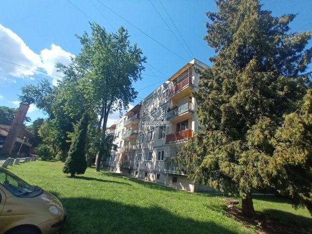 Eladó téglalakás, Ózdon, Bólyai Farkas utcában 8.5 M Ft