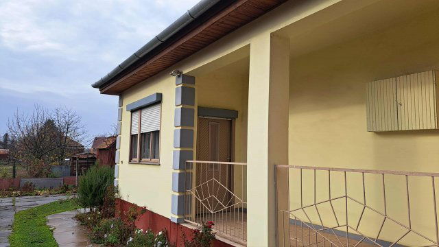 Eladó családi ház, Kartalon, Bartók Béla úton 45.9 M Ft