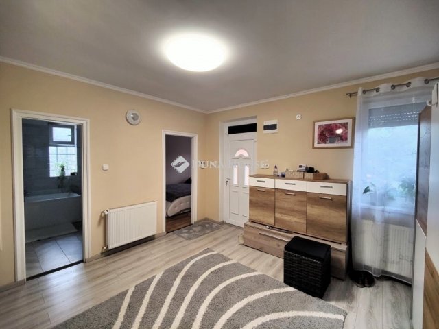 Eladó családi ház, Szigethalmon 124.9 M Ft, 4 szobás