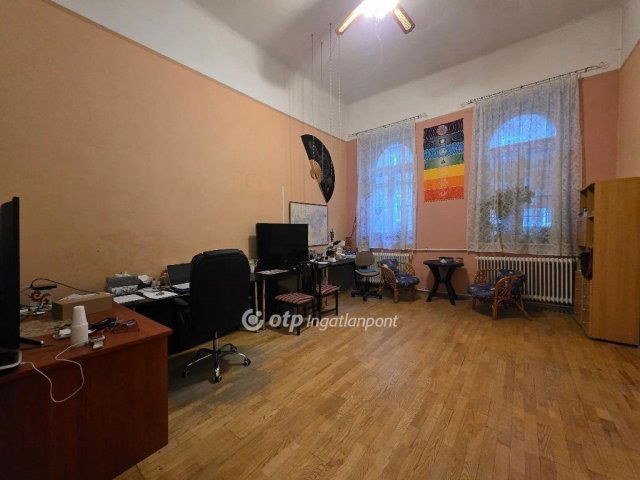 Eladó téglalakás, Budapesten, VIII. kerületben 87.1 M Ft