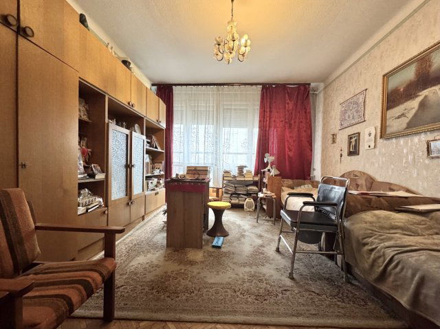 Eladó téglalakás, Budapesten, XIV. kerületben 10 M Ft, 2 szobás