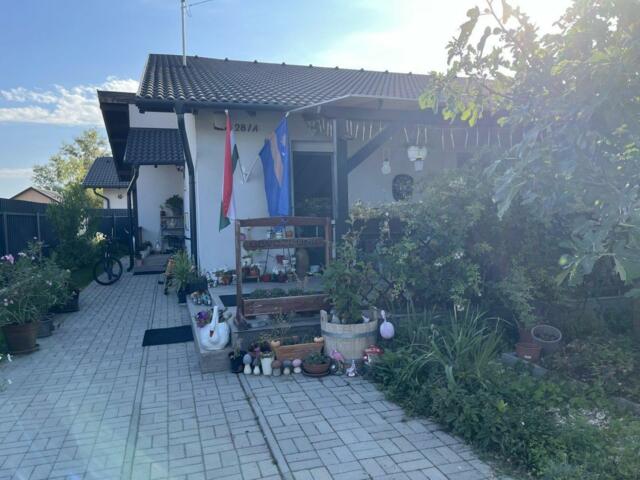 Eladó ikerház, Délegyházán, Vadvirág utcában 129.5 M Ft