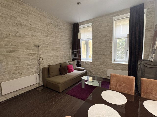 Eladó téglalakás, Budapesten, VI. kerületben 68.8 M Ft