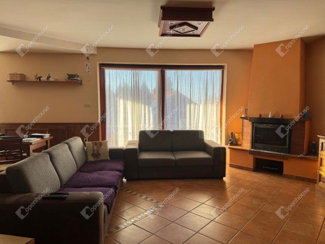 Eladó családi ház, Sárváron 119.5 M Ft, 4 szobás