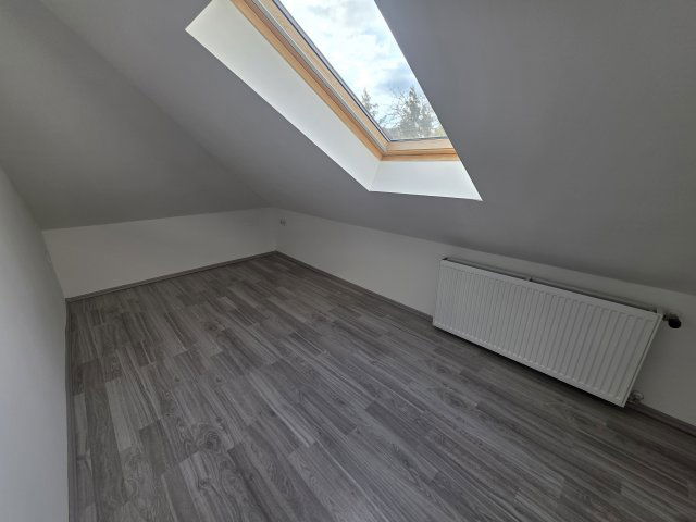 Eladó ipari ingatlan, Budapesten, IV. kerületben, Fóti úton