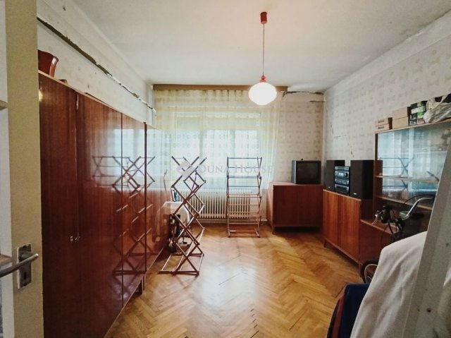 Eladó családi ház, Szegeden 51.5 M Ft, 3 szobás