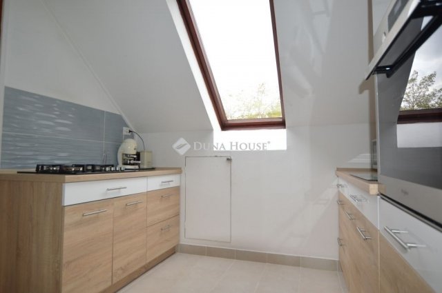 Eladó téglalakás, Budapesten, III. kerületben 106 M Ft, 2 szobás