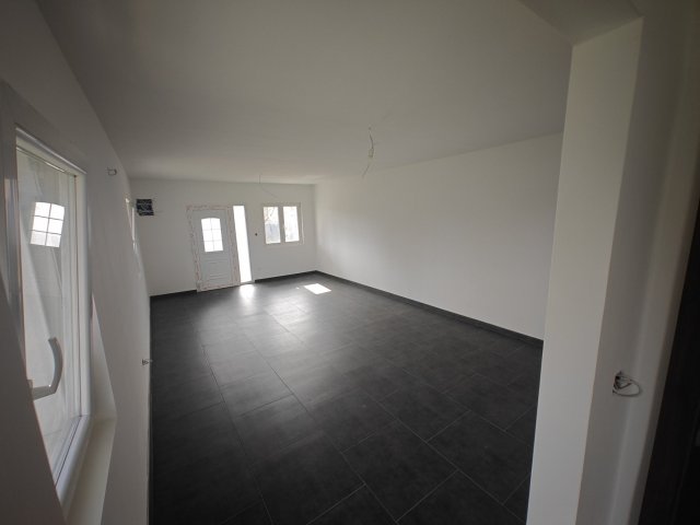 Eladó családi ház, Őrbottyánban 67.8 M Ft, 2 szobás