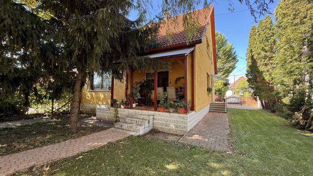 Eladó családi ház, Győrött 119 M Ft, 4 szobás