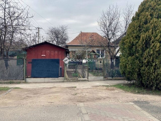 Eladó családi ház, Budapesten, XVII. kerületben 56 M Ft