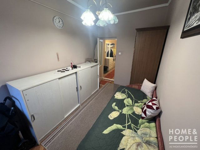 Eladó téglalakás, Hódmezővásárhelyen 32 M Ft, 2 szobás