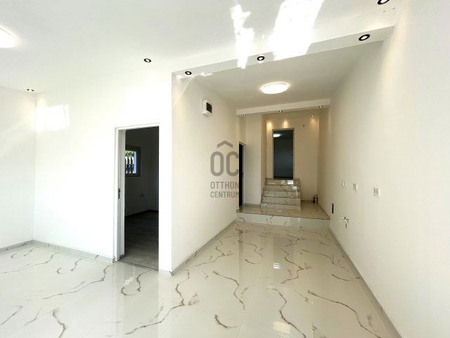 Eladó családi ház, Szomódon 28.5 M Ft, 2 szobás