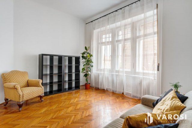 Eladó téglalakás, Budapesten, VI. kerületben 199.5 M Ft
