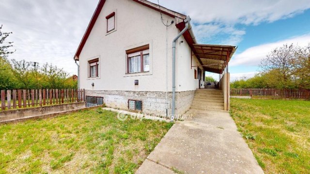 Eladó családi ház, Olcsván 17.5 M Ft, 3 szobás