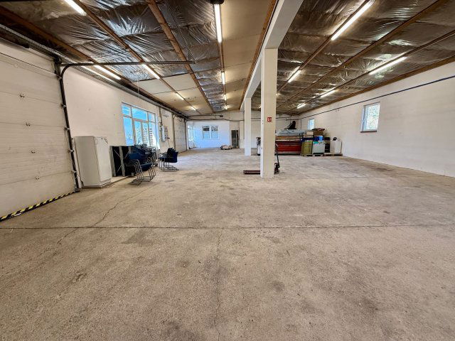 Kiadó ipari ingatlan, Móron 600 E Ft / hó / költözzbe.hu