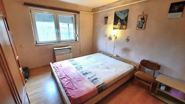 Eladó családi ház, Szolnokon 16.5 M Ft, 2 szobás