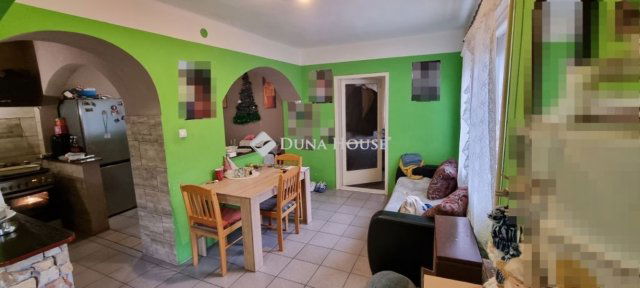 Eladó ikerház, Kecskeméten 28.7 M Ft, 3 szobás