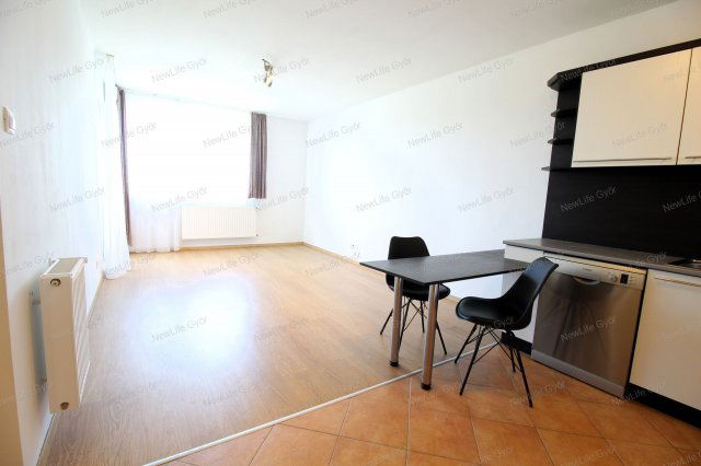 Eladó téglalakás, Győrött, Gyóni Géza sétányon 73.5 M Ft
