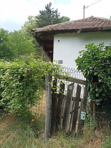 Eladó családi ház, Pécsett 21 M Ft, 1 szobás