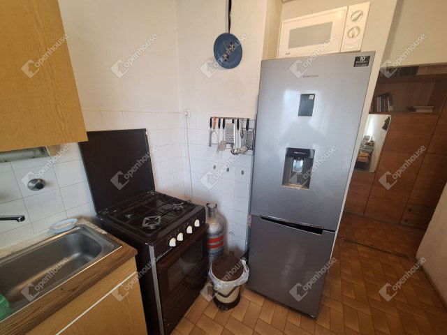 Eladó téglalakás, Ajkán 28.5 M Ft, 1+1 szobás