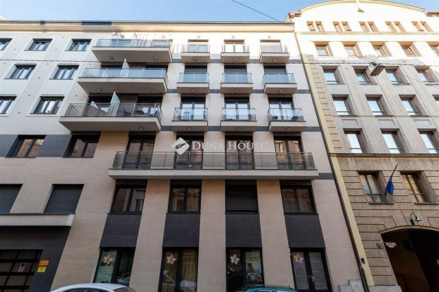 Eladó üzlethelyiség, Budapesten, VI. kerületben 38.412 M Ft