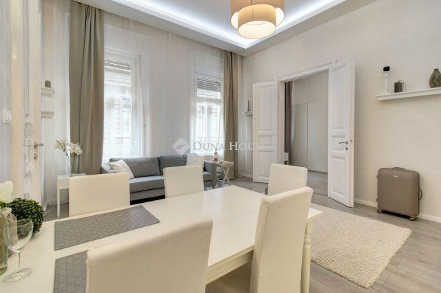 Kiadó téglalakás, albérlet, Budapesten, VI. kerületben