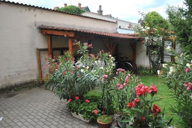 Eladó téglalakás, Kecskeméten 79.9 M Ft, 4 szobás