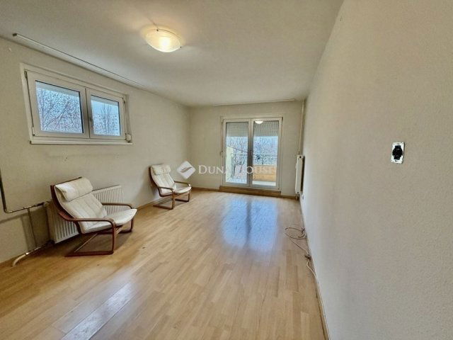 Eladó panellakás, Budapesten, III. kerületben 58 M Ft, 1 szobás