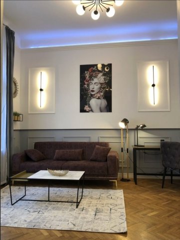 Kiadó téglalakás, albérlet, V. kerületben, Váci utcában