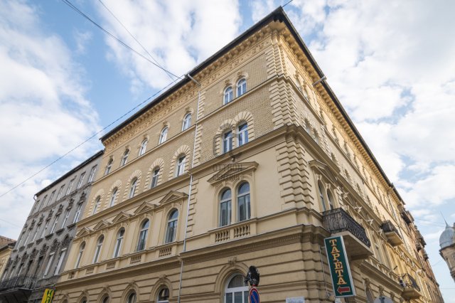 Eladó téglalakás, VIII. kerületben, Kiss József utcában