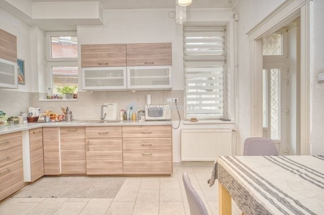 Eladó téglalakás, Budapesten, XII. kerületben 114.9 M Ft