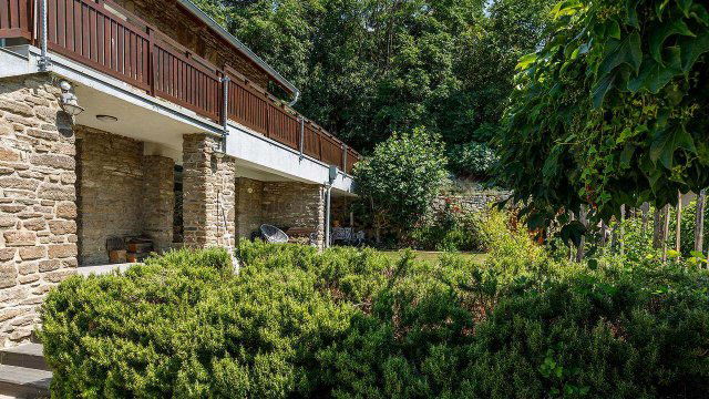 Eladó családi ház, Tihanyban 333 M Ft, 8+2 szobás