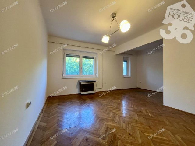 Eladó téglalakás, Kecskeméten 54 M Ft, 3 szobás
