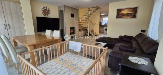 Eladó családi ház, Mohácson 100 M Ft, 5 szobás