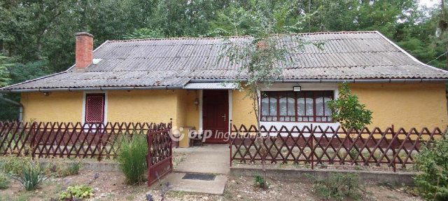 Eladó mezogazdasagi ingatlan, Jászberényben 35 M Ft, 2 szobás