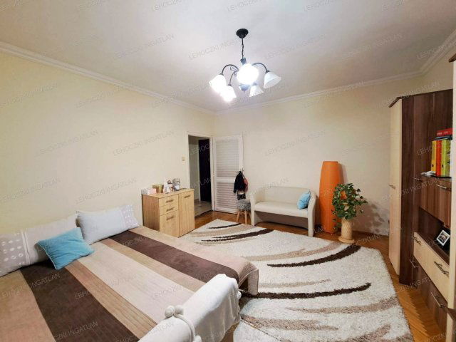 Eladó téglalakás, Nyíregyházán 37.5 M Ft, 1 szobás