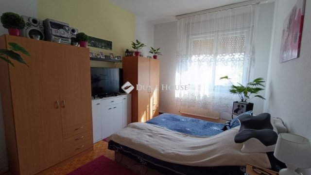 Eladó családi ház, Érden 90 M Ft, 3 szobás