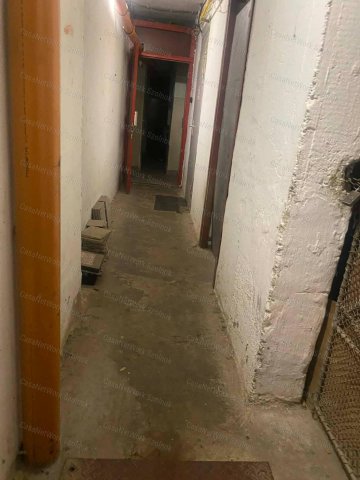 Eladó ipari ingatlan, Szolnokon 2.5 M Ft, 1 szobás