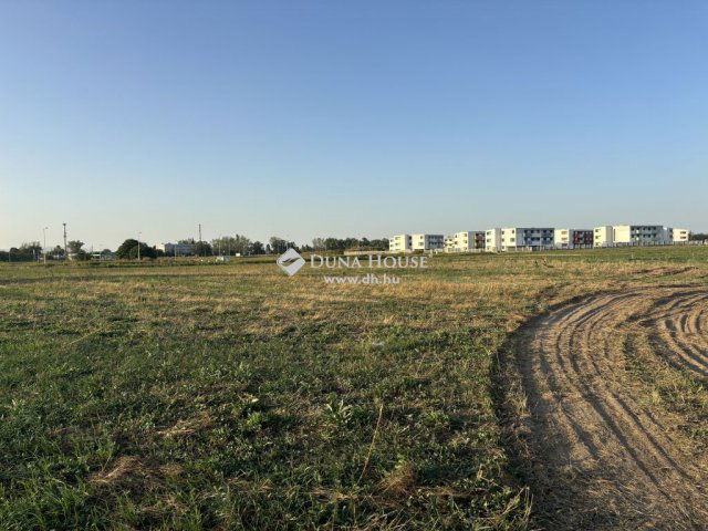 Eladó ipari ingatlan, Budapesten, XV. kerületben 199.9 M Ft