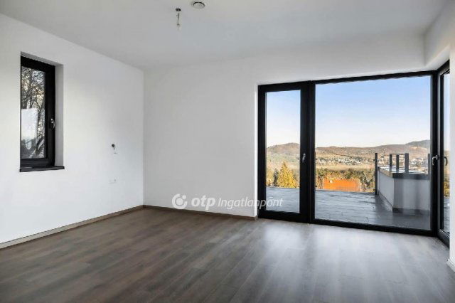 Eladó téglalakás, Budapesten, II. kerületben 245 M Ft