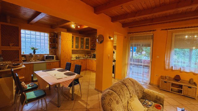 Eladó családi ház, Ongán 46.8 M Ft, 5 szobás