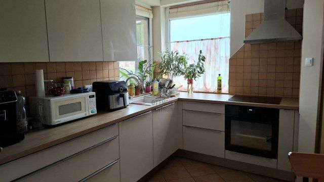 Eladó családi ház, Gencsapátiban 99 M Ft, 5 szobás