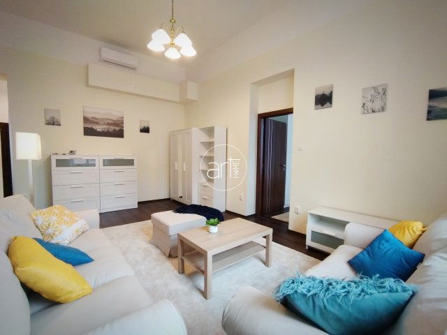 Kiadó téglalakás, albérlet, Szegeden 283 E Ft / hó, 3 szobás